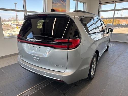 2023 Chrysler Pacifica Limited