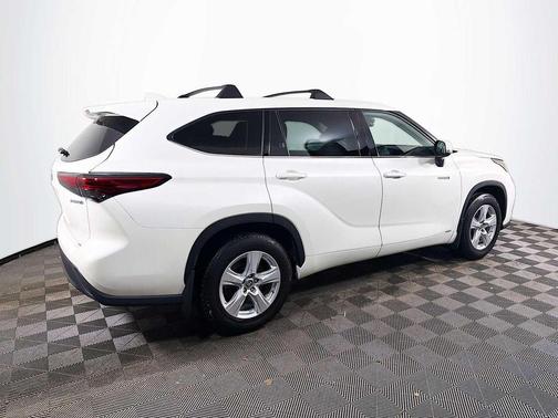2021 Toyota Highlander Hybrid LE
