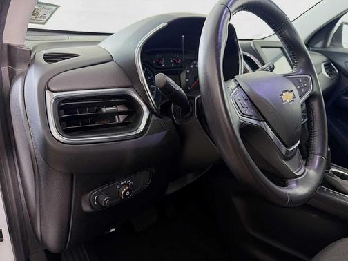 Summit White 2018 Chevrolet Equinox LT