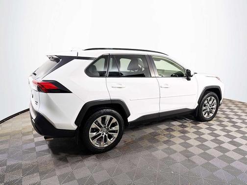 2020 Toyota RAV4 XLE Premium