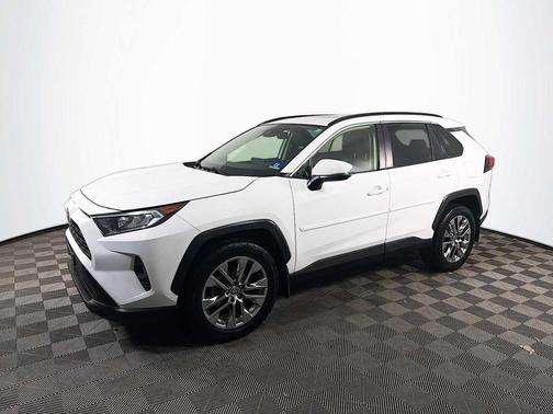 2020 Toyota RAV4 XLE Premium