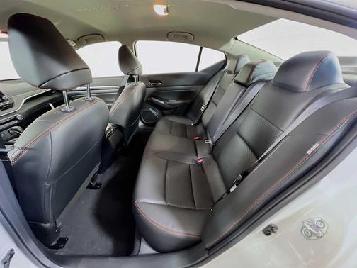Pearl White Tricoat 2025 Nissan Altima SR AWD