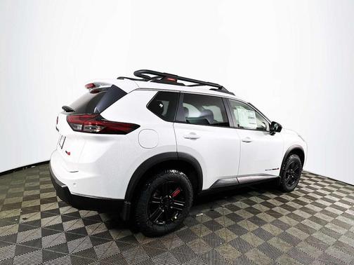 Everest White Pearl 2025 Nissan Rogue Rock Creek