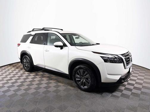 2024 Nissan Pathfinder SV 4WD