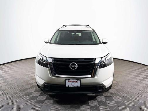 2024 Nissan Pathfinder SV 4WD