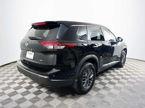 2025 Nissan Rogue S