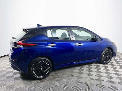 2025 Nissan Leaf SV PLUS
