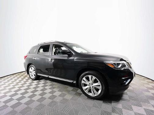 2018 Nissan Pathfinder SL
