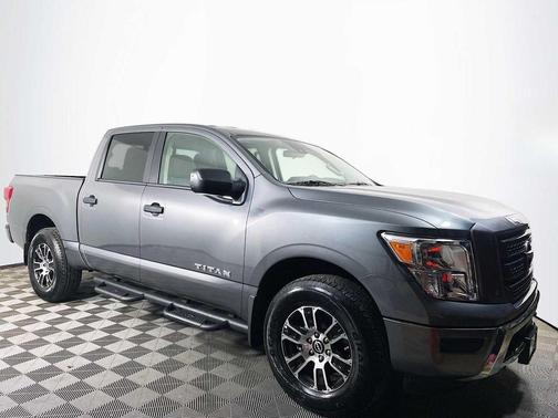 2024 Nissan Titan SV