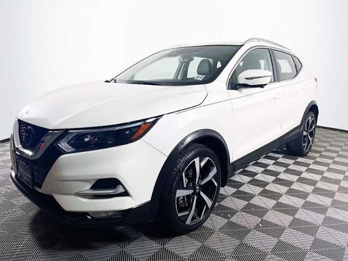 2022 Nissan Rogue Sport SL