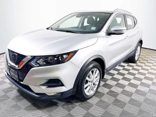 2022 Nissan Rogue Sport SV