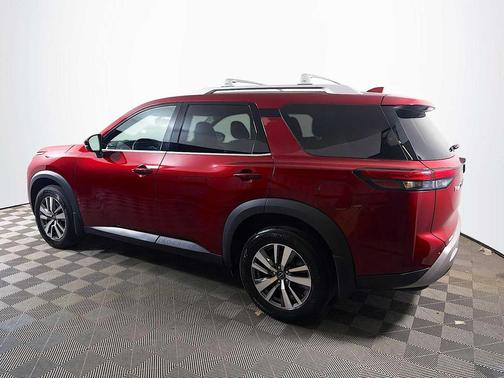 Scarlet Ember Tintcoat 2023 Nissan Pathfinder SL 4WD