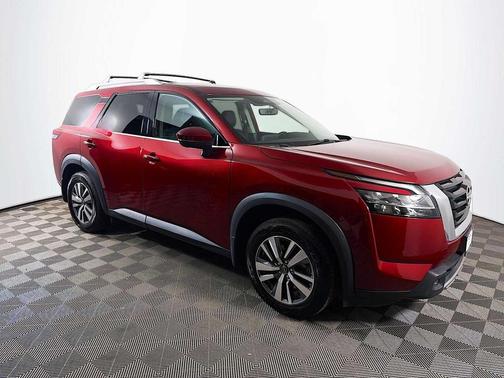 Scarlet Ember Tintcoat 2023 Nissan Pathfinder SL 4WD