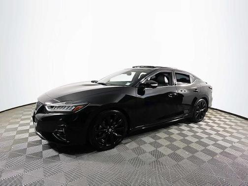 2022 Nissan Maxima SR