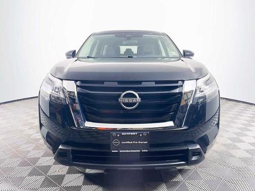 2022 Nissan Pathfinder S