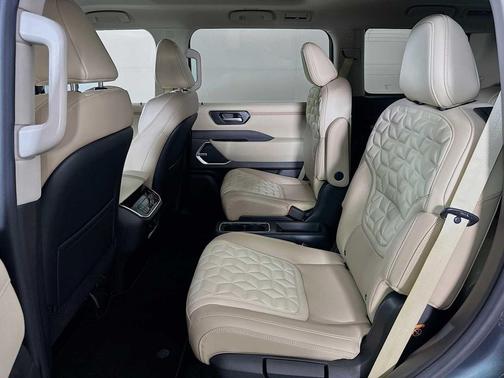 2025 Nissan Armada Platinum 4WD