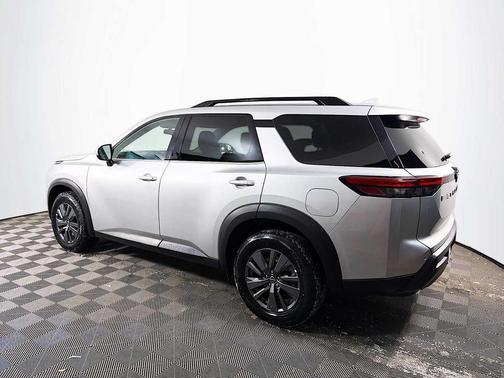 2024 Nissan Pathfinder SV 4WD