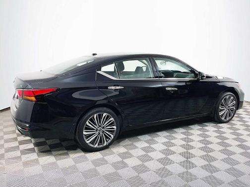 2024 Nissan Altima 2.5 SL