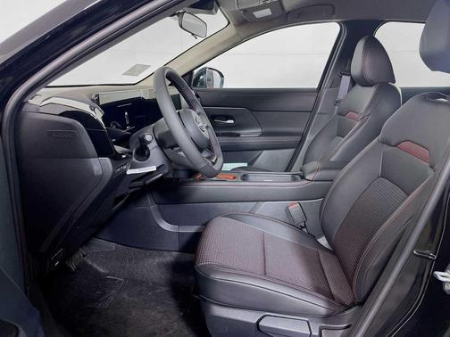 Super Black 2026 Nissan Kicks SR
