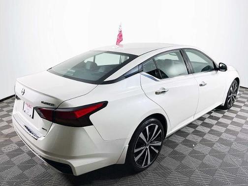 2021 Nissan Altima 2.5 Platinum