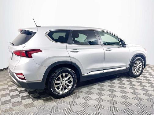 2019 Hyundai SANTA FE SE 2.4
