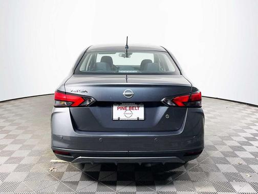 2024 Nissan Versa 1.6 S