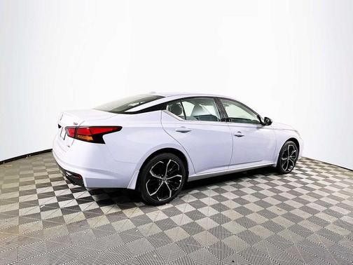 2025 Nissan Altima SR AWD