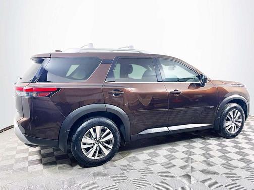 Mocha Almond Pearl 2022 Nissan Pathfinder SL 4WD
