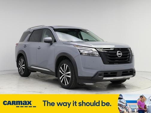 2024 Nissan Pathfinder Platinum
