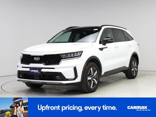 White 2021 Kia Sorento EX