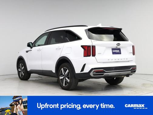 White 2021 Kia Sorento EX