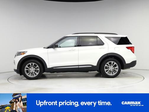 White 2021 Ford Explorer XLT