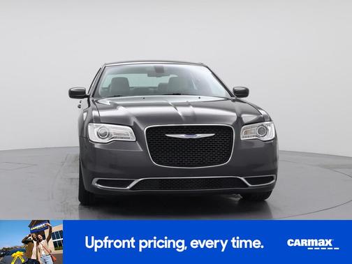 2017 Chrysler 300 Limited