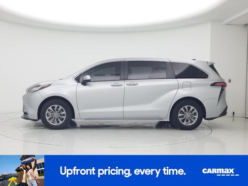 Silver 2022 Toyota Sienna XLE