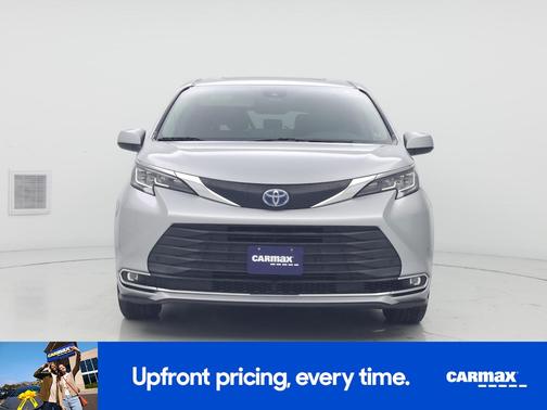 Silver 2022 Toyota Sienna XLE