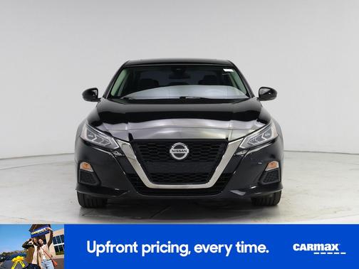 Black 2020 Nissan Altima SR
