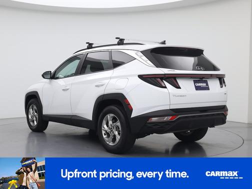 White 2023 Hyundai TUCSON SEL