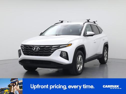 White 2023 Hyundai TUCSON SEL