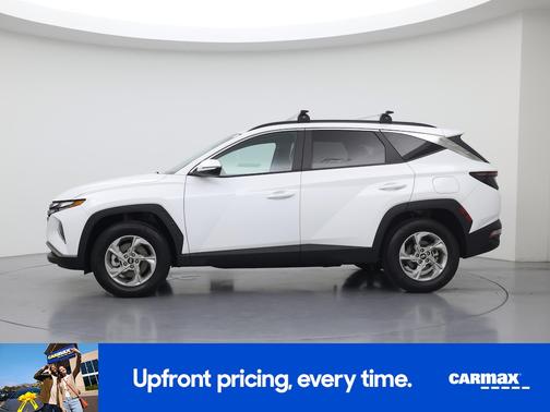 White 2023 Hyundai TUCSON SEL