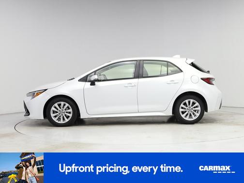 White 2023 Toyota Corolla Hatchback SE