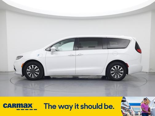 2022 Chrysler Pacifica Hybrid Touring L