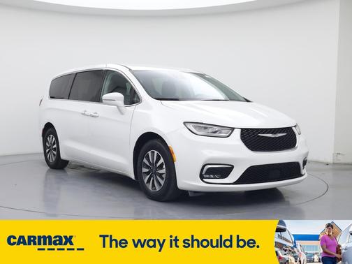 2022 Chrysler Pacifica Hybrid Touring L