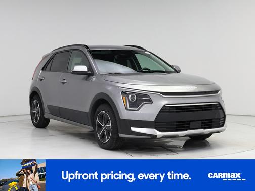 Gray 2023 Kia Niro EX