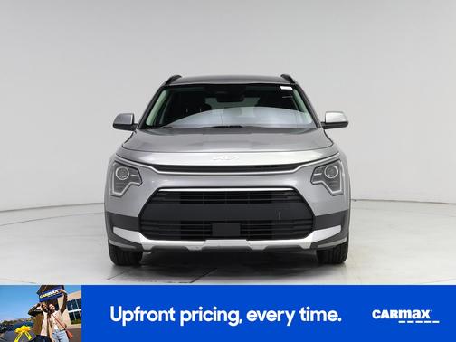 Gray 2023 Kia Niro EX