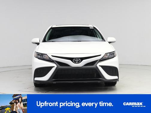 White 2024 Toyota Camry SE
