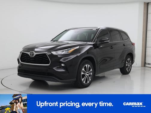 Black 2020 Toyota Highlander XLE