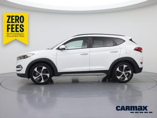 White 2018 Hyundai TUCSON Limited