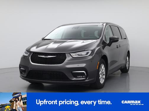 Gray 2023 Chrysler Pacifica Touring L