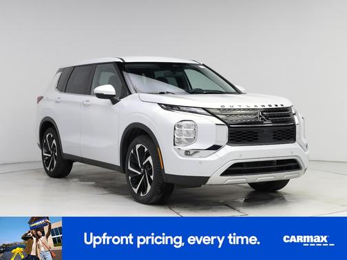 2023 Mitsubishi Outlander SE