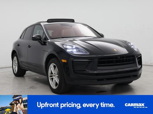 2022 Porsche Macan Base (PDK)